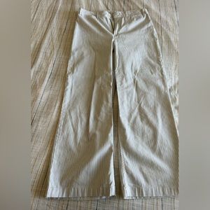 Beautiful Wise peg pants. Very comfortable and stylish.